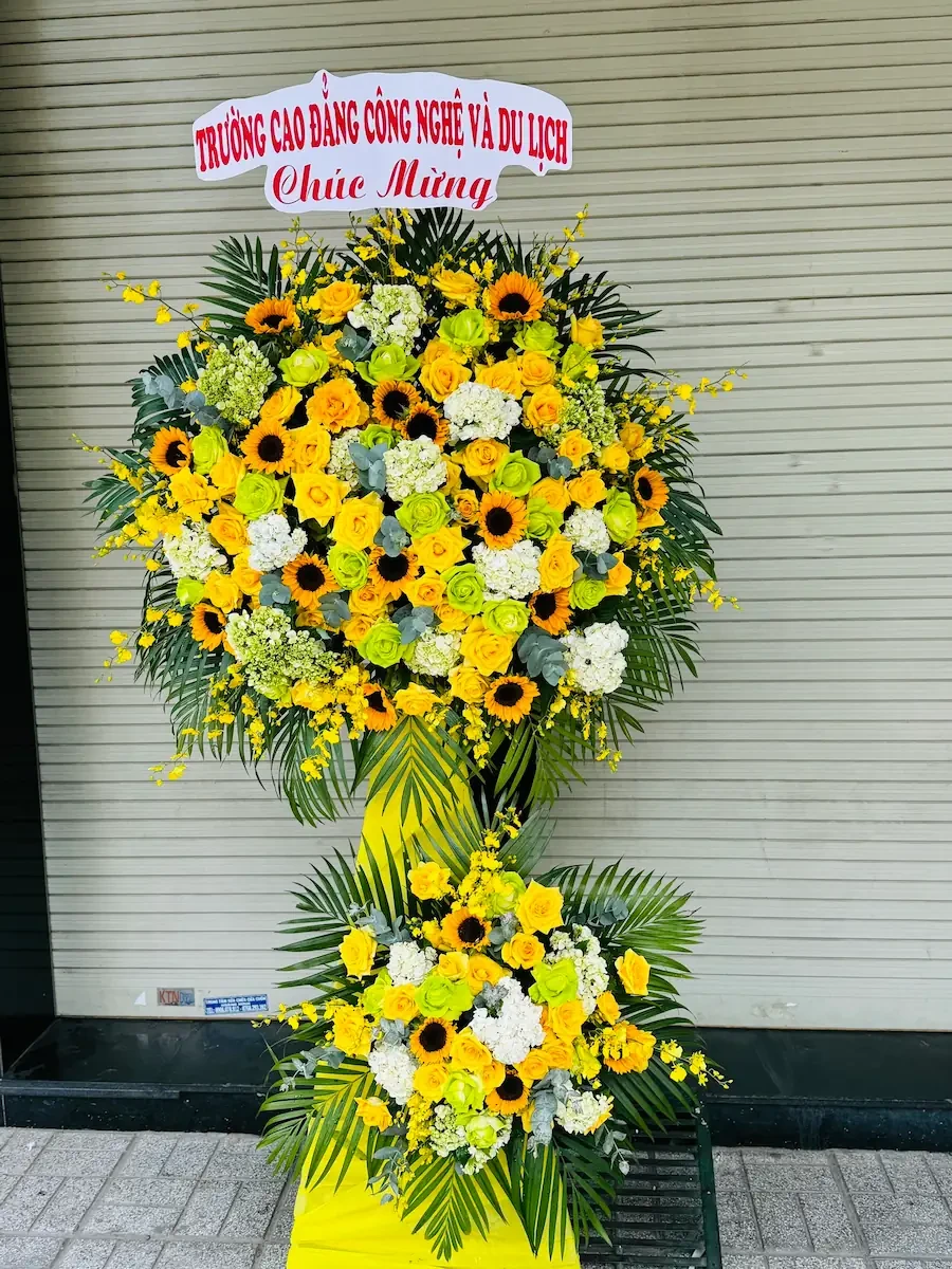 Kệ hoa biết ơn cuộc đời