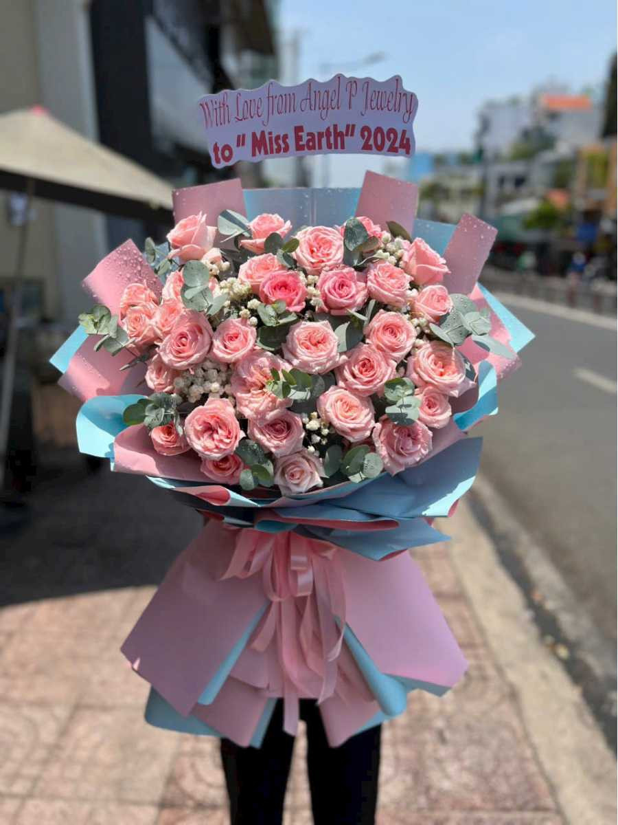 Bó hoa tinh thể sương