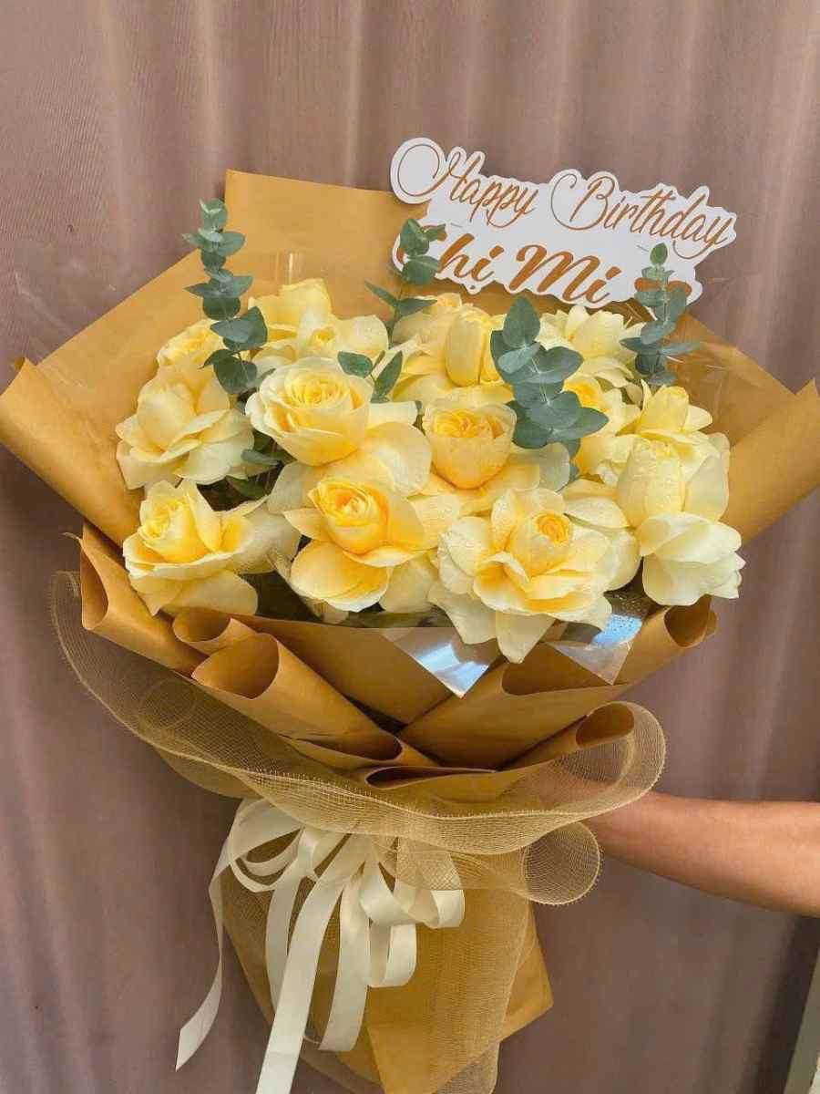 Bó hoa ánh vàng ngọt ngào