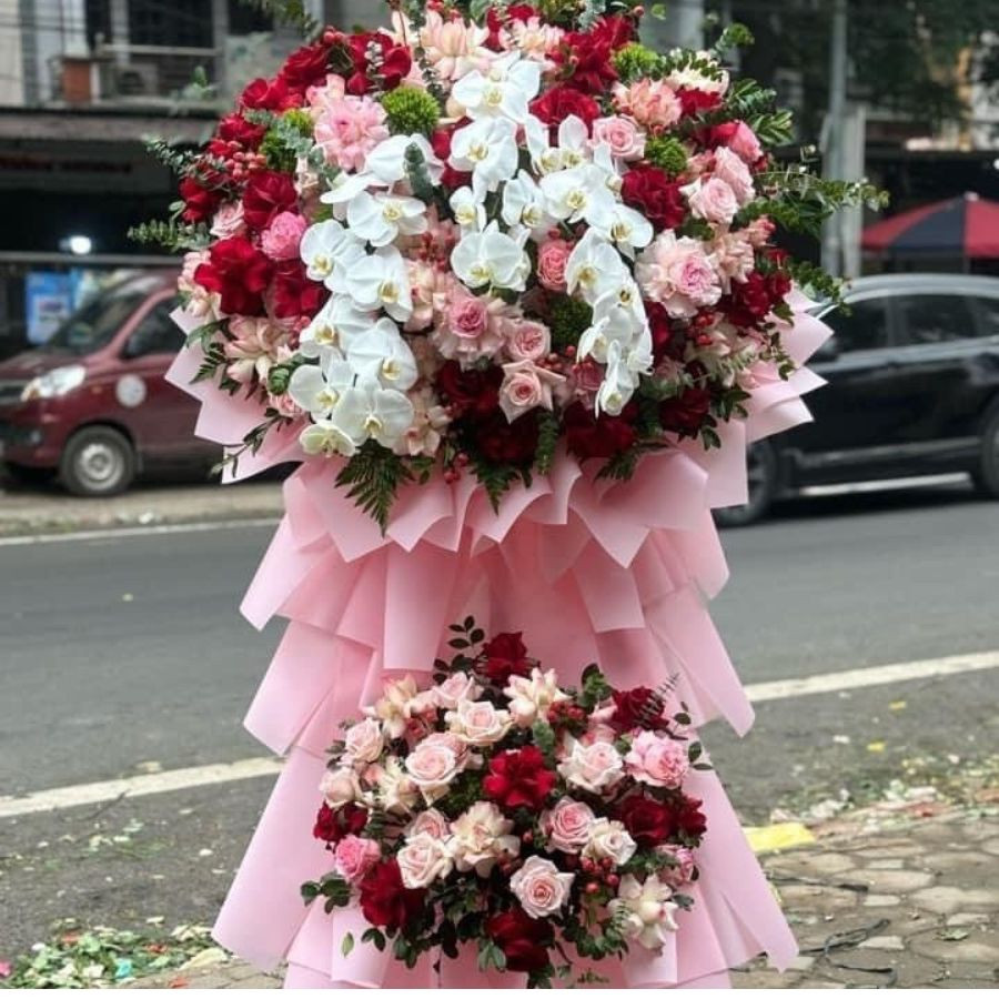 Lẵng hoa chúc mừng đồng hành
