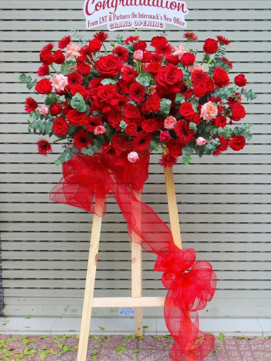 Kệ hoa vầng hào quang