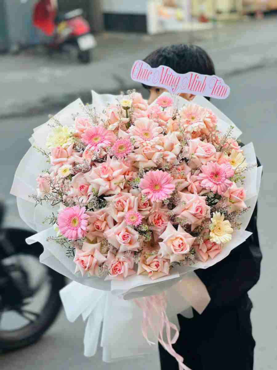 Bó hoa ngày bình lặng