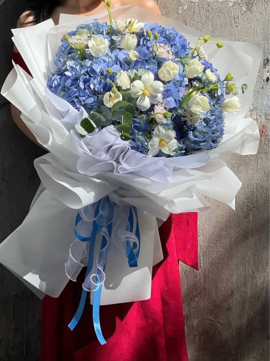 Bó hoa thánh đường áng sáng